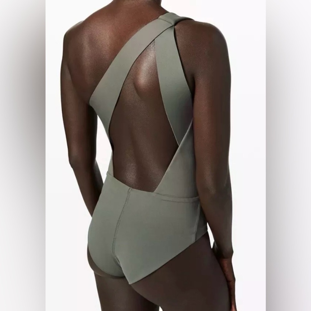 Rare Aer Lab bodysuit BNWT